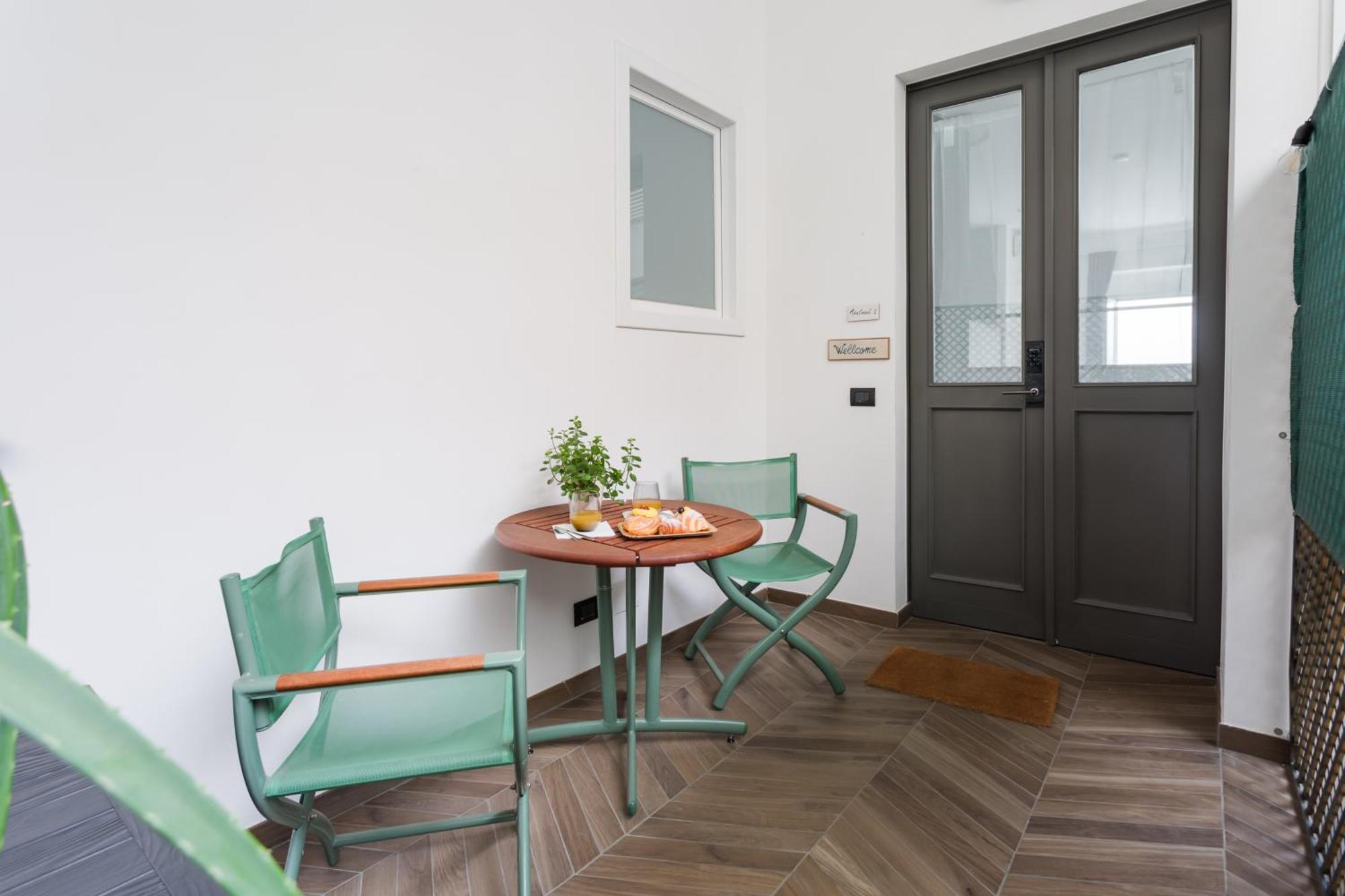 Archihouse Suites نابولي المظهر الخارجي الصورة